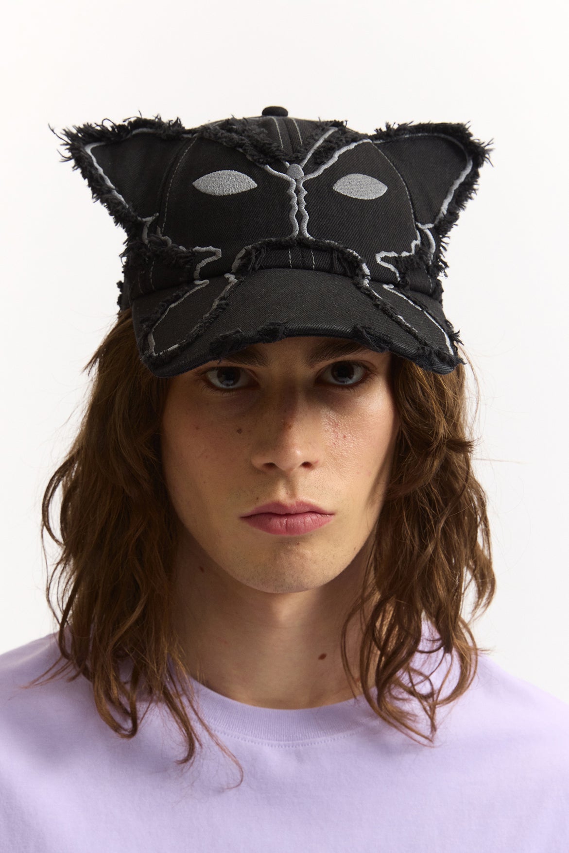 Alien Kiss Winged Baseball Cap - Black