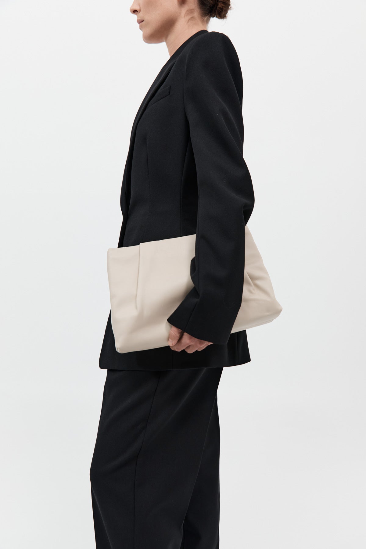 ST. AGNI Soft Tuck Clutch - Creme