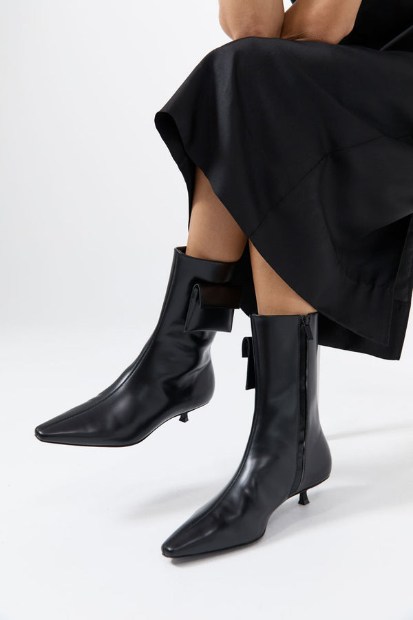 ST. AGNI Petit Pouch Boot