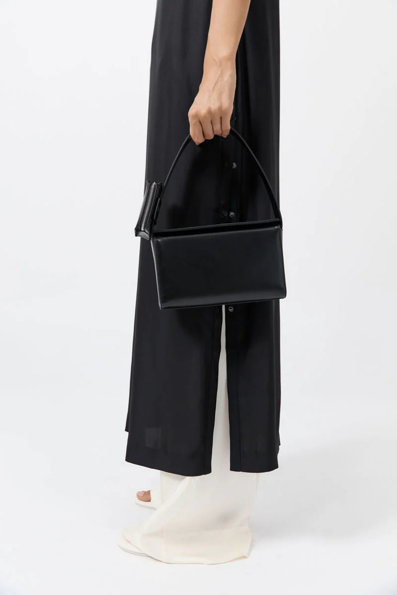 ST. AGNI Petit Pouch Bag - Black