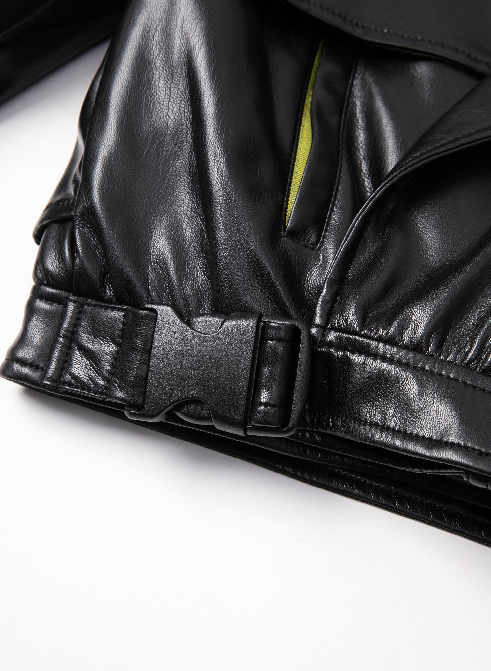 JAKKE Troop Jacket - Black