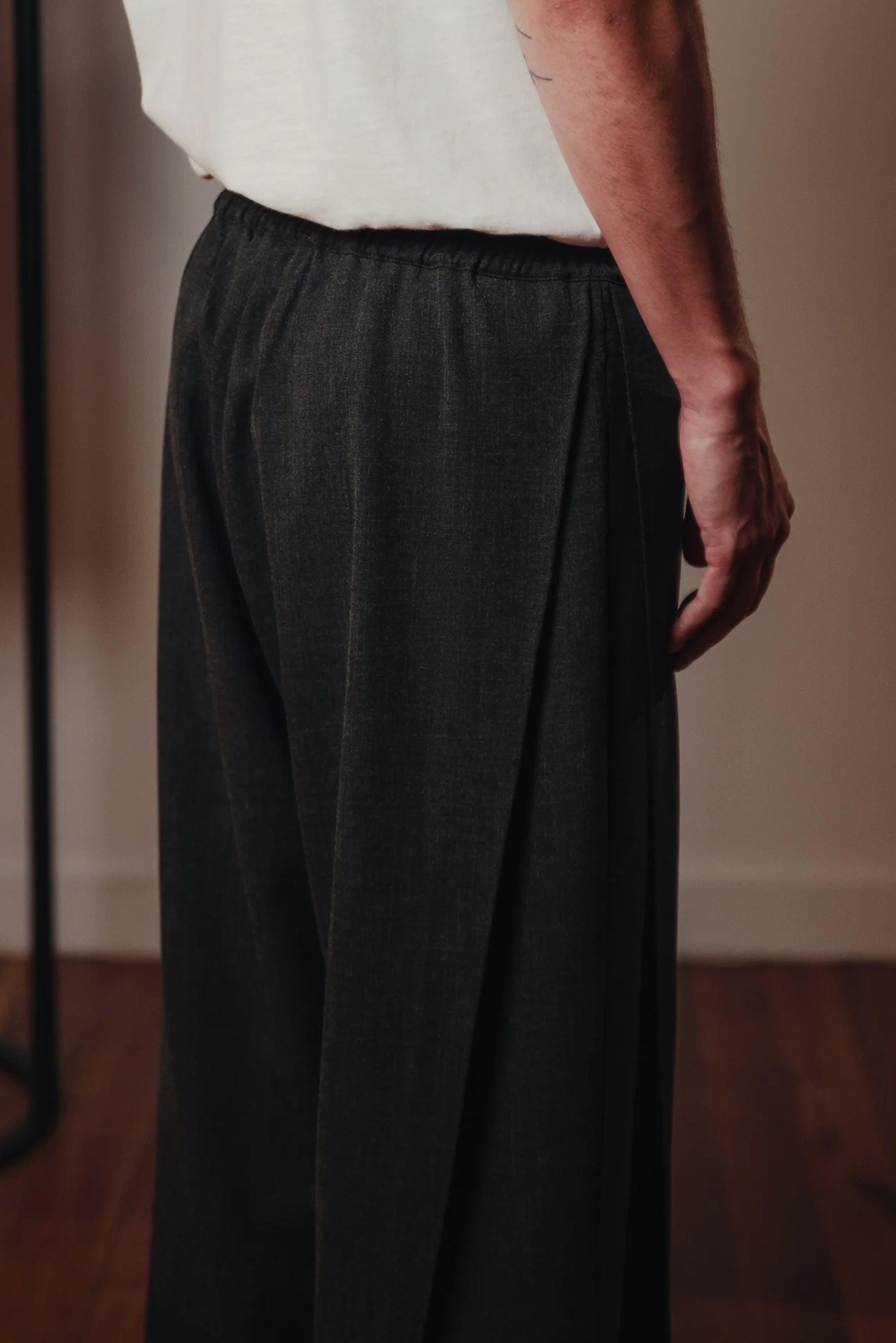 FRONT OFFICE Double Side-Pleated Track Pant - Charcoal