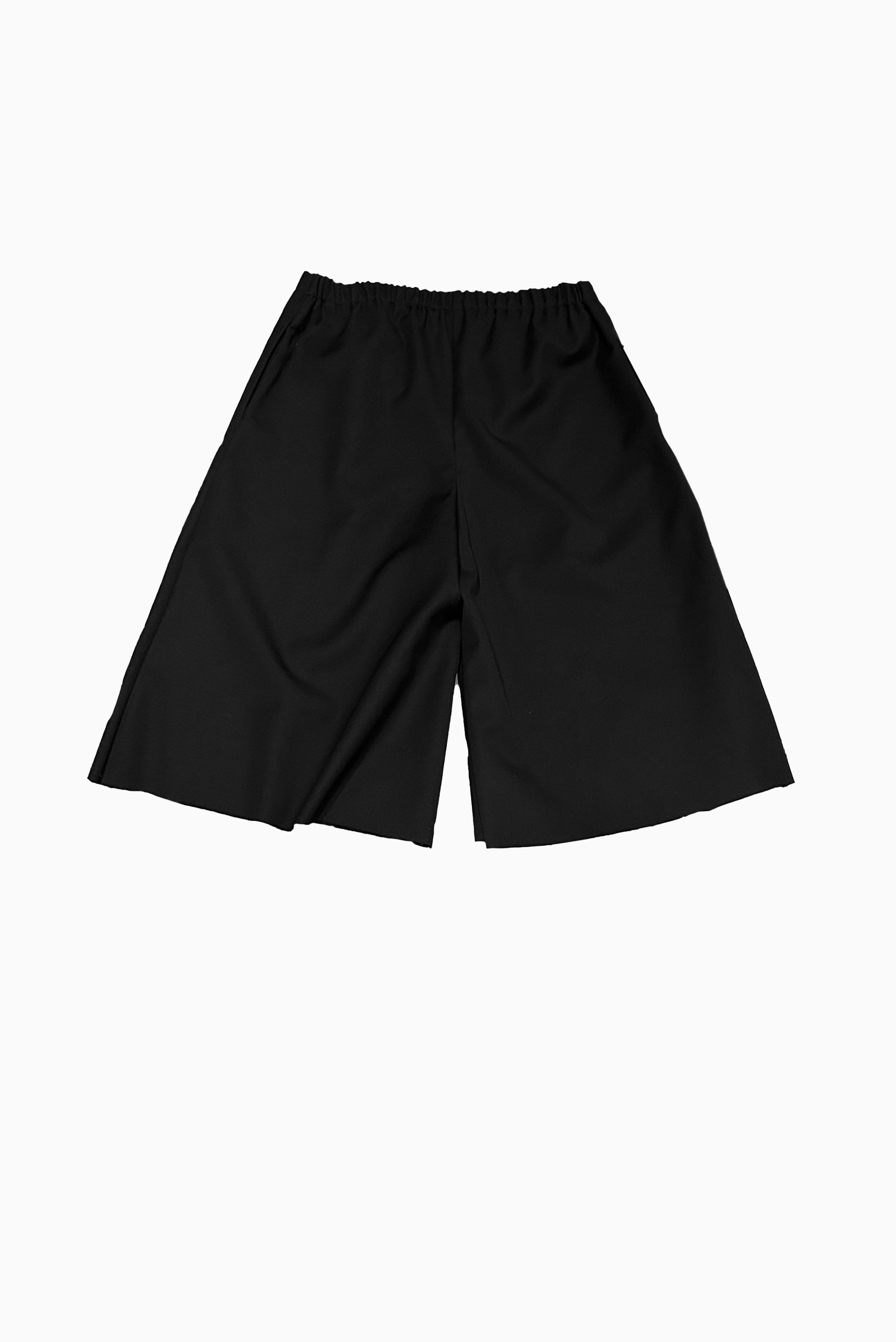 ALIX HIGGINS Split Shorts - Black
