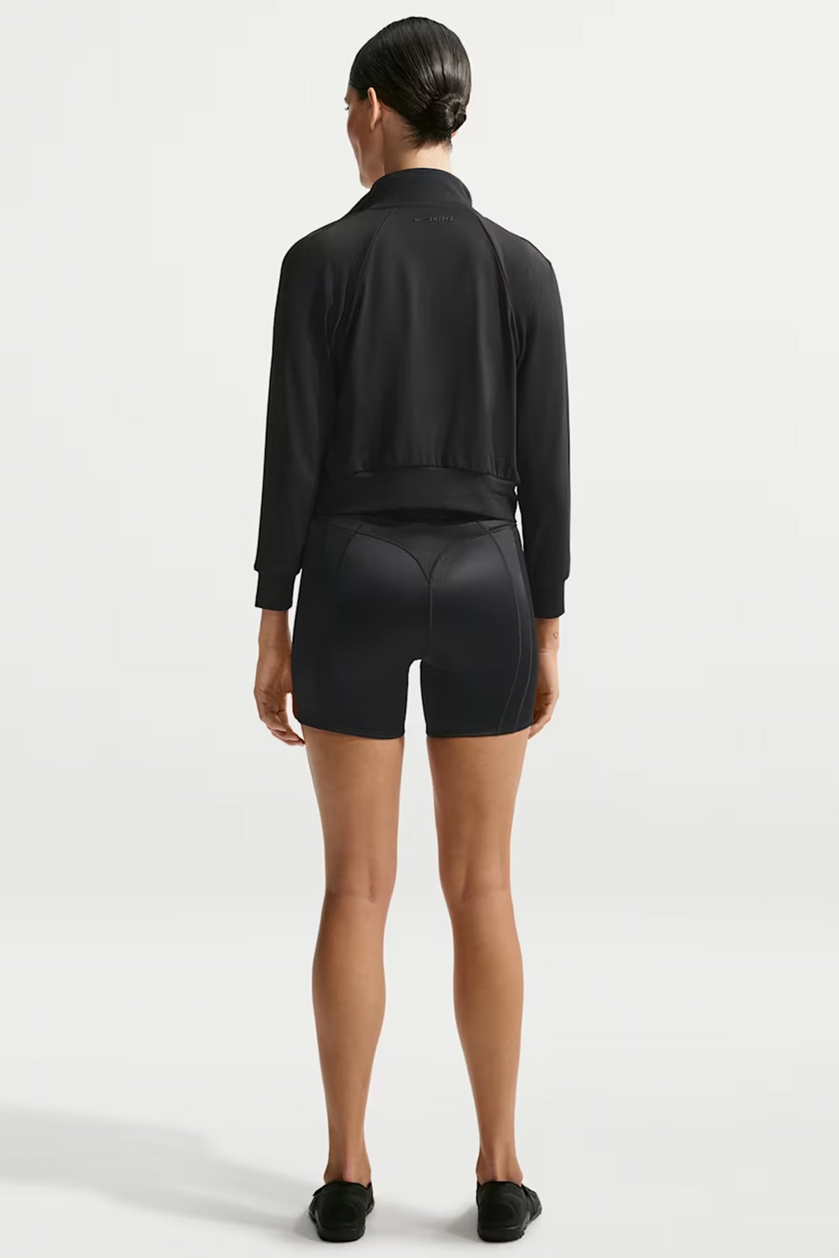 NikeSKIMS Satin Shine High-Waisted 5" Biker Shorts - Obsidian