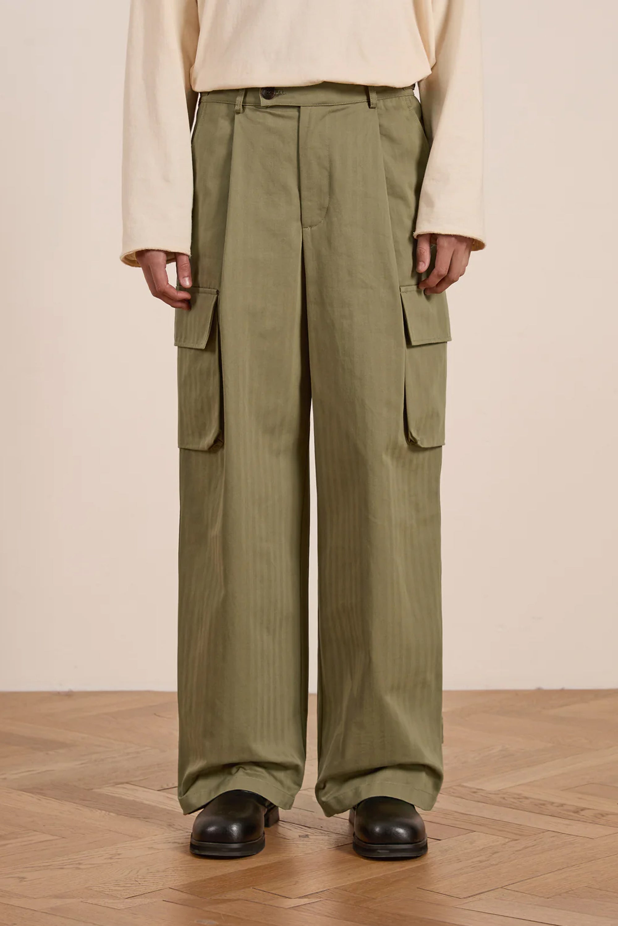 Pleated Cargo Pants - Olive