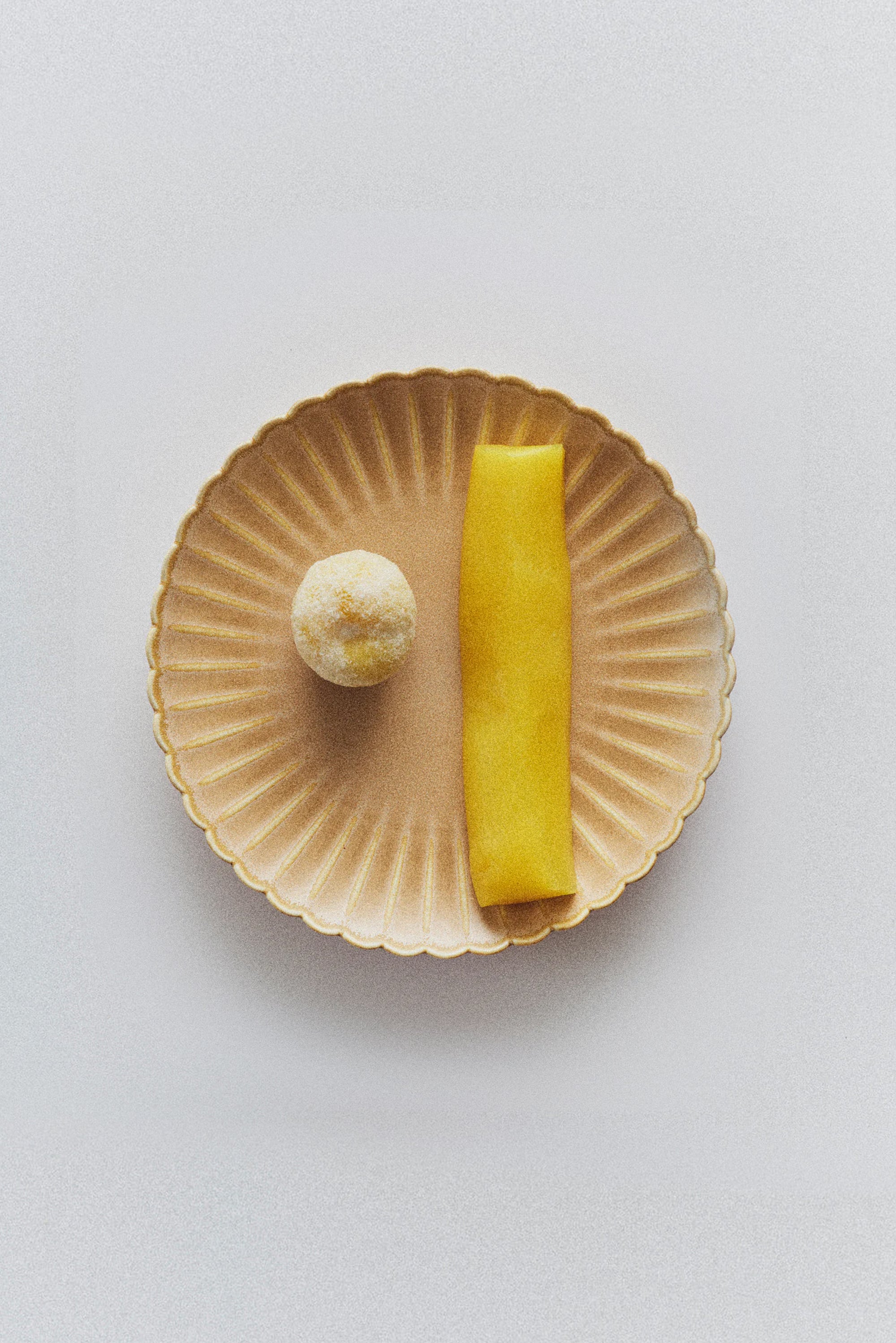 HOUSE EDITIONS Petal Bowl (Feast)