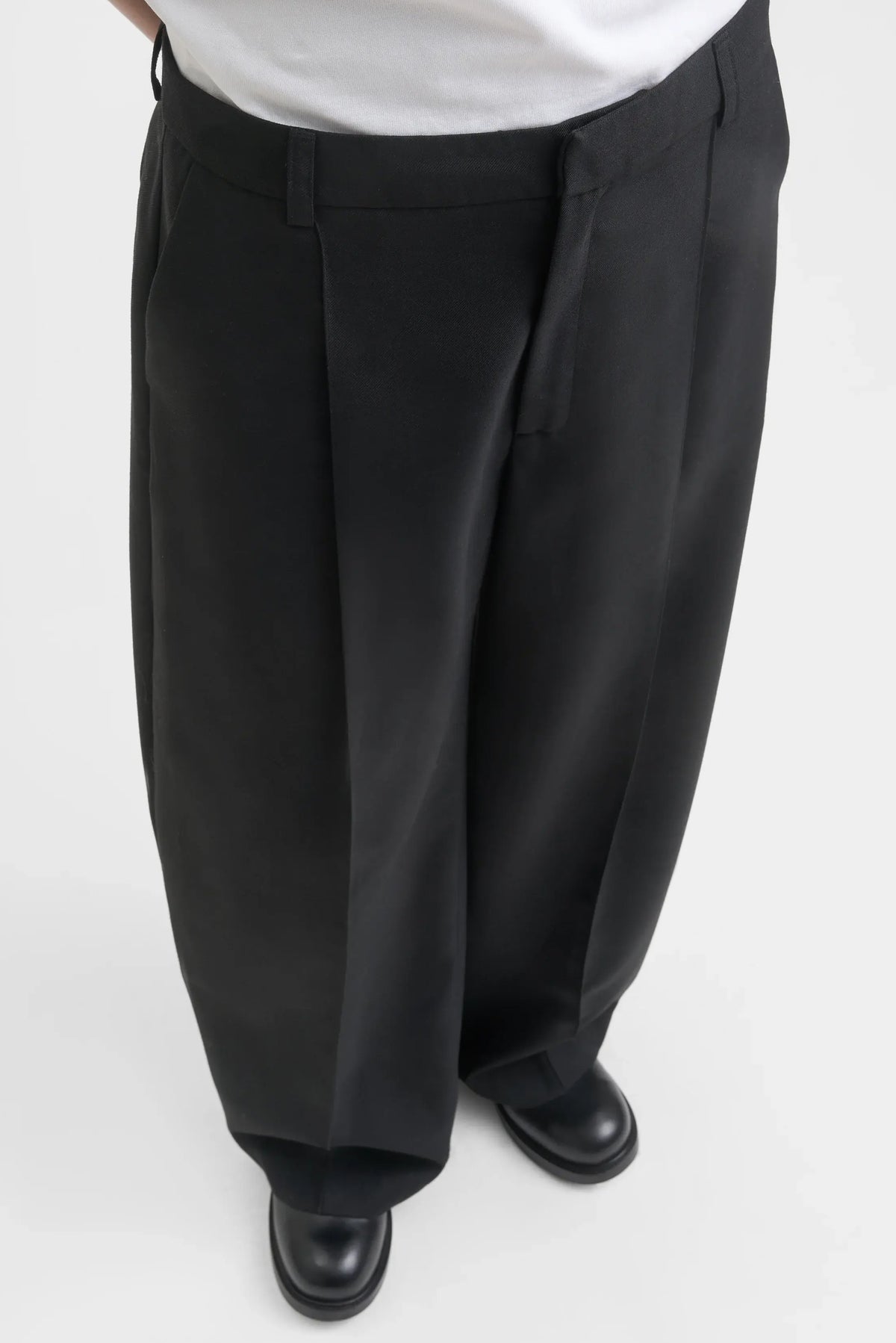 Pleated Wide Trouser - Fine Black