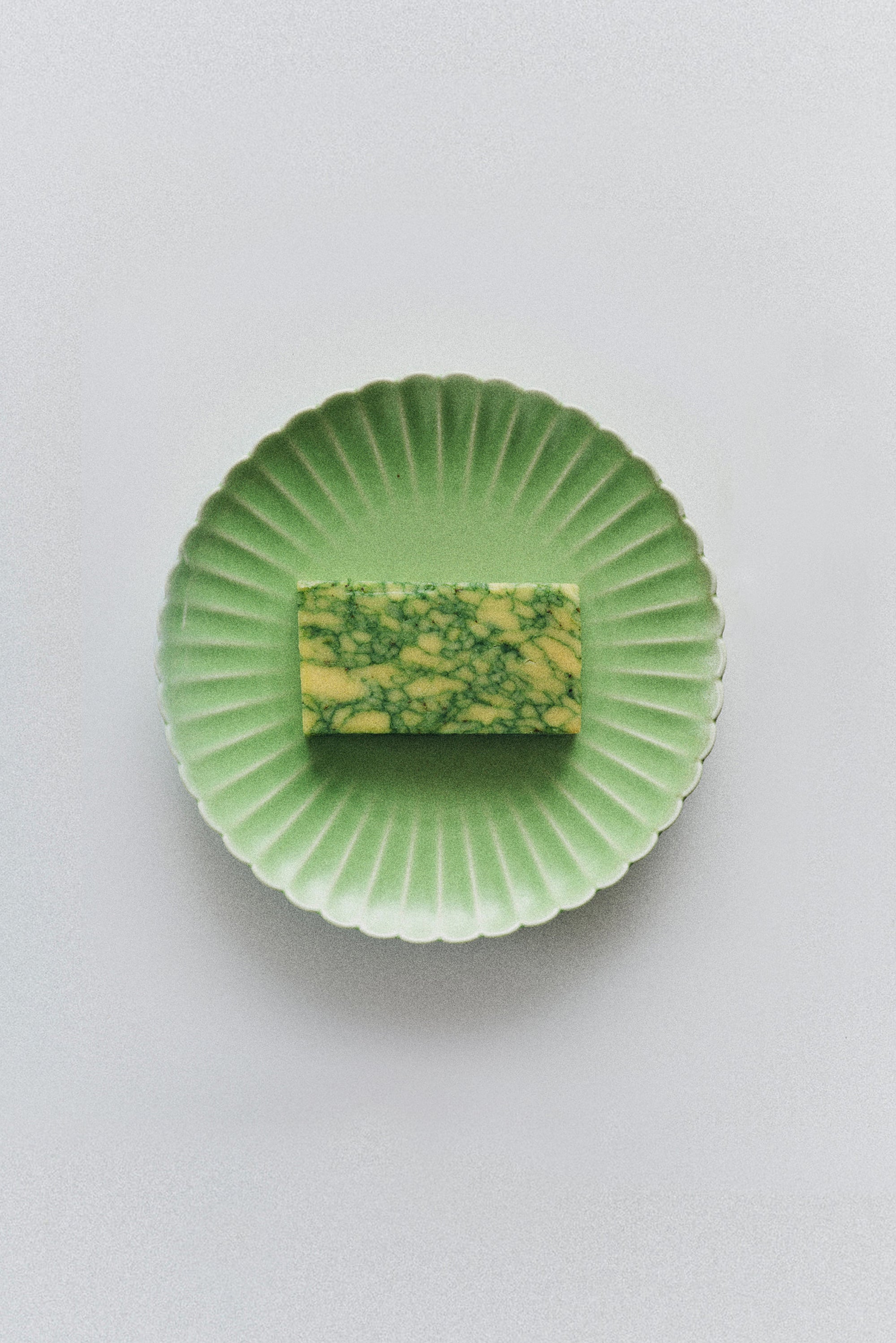 HOUSE EDITIONS Petal Plate (Feast)