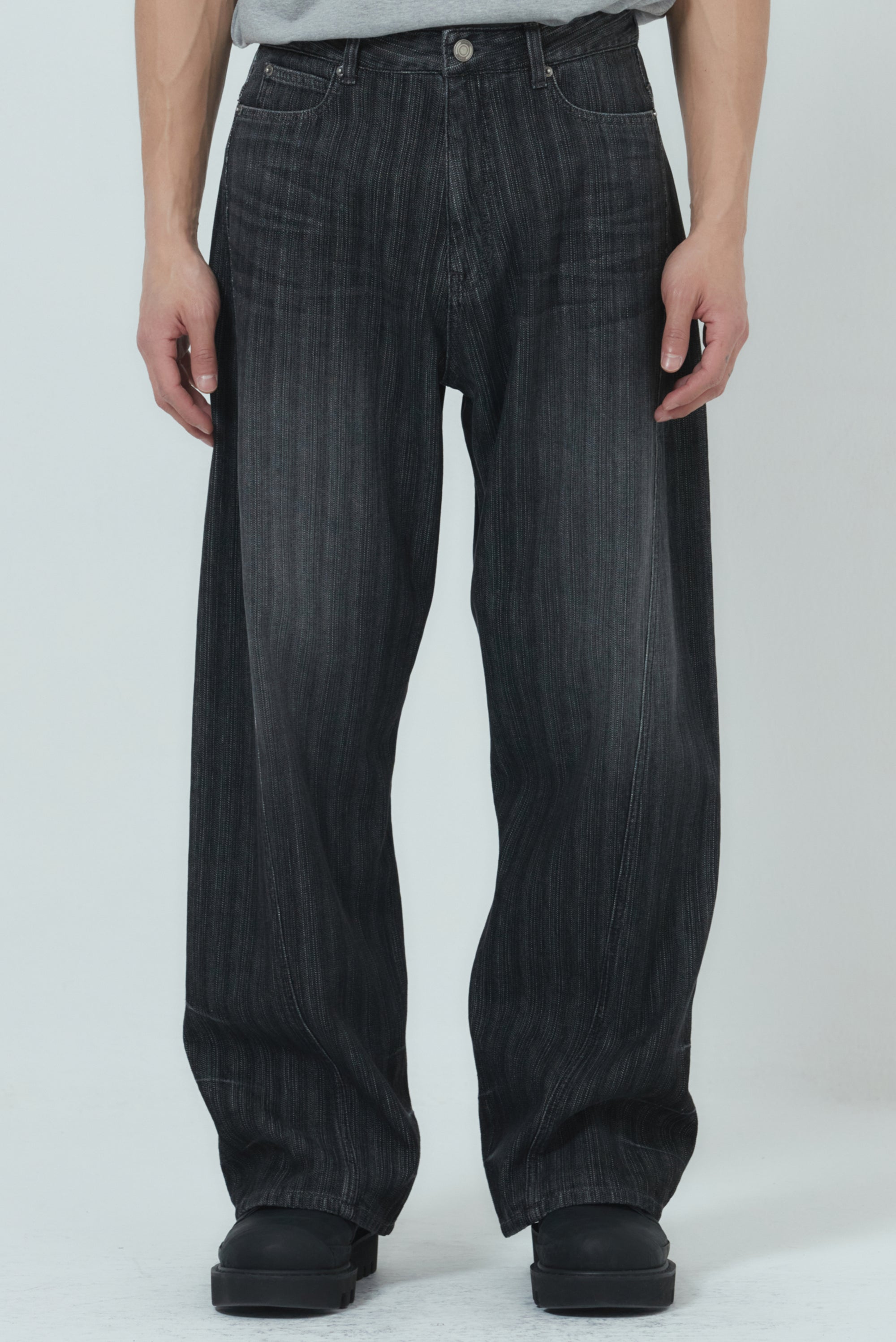 JUUN.J Diagonal Seam Denim Pants - Black
