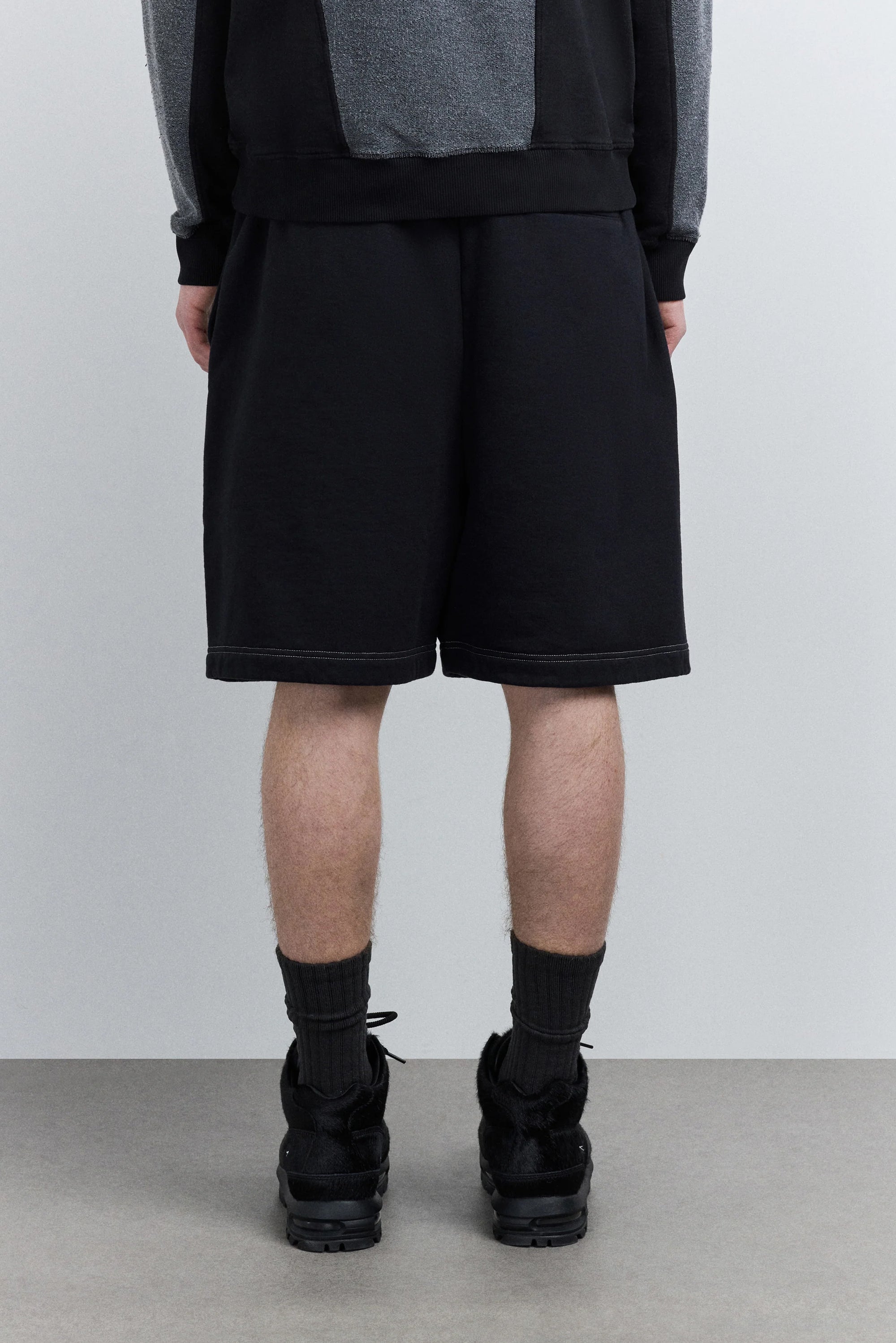 Millbank Sweat Shorts - Onyx