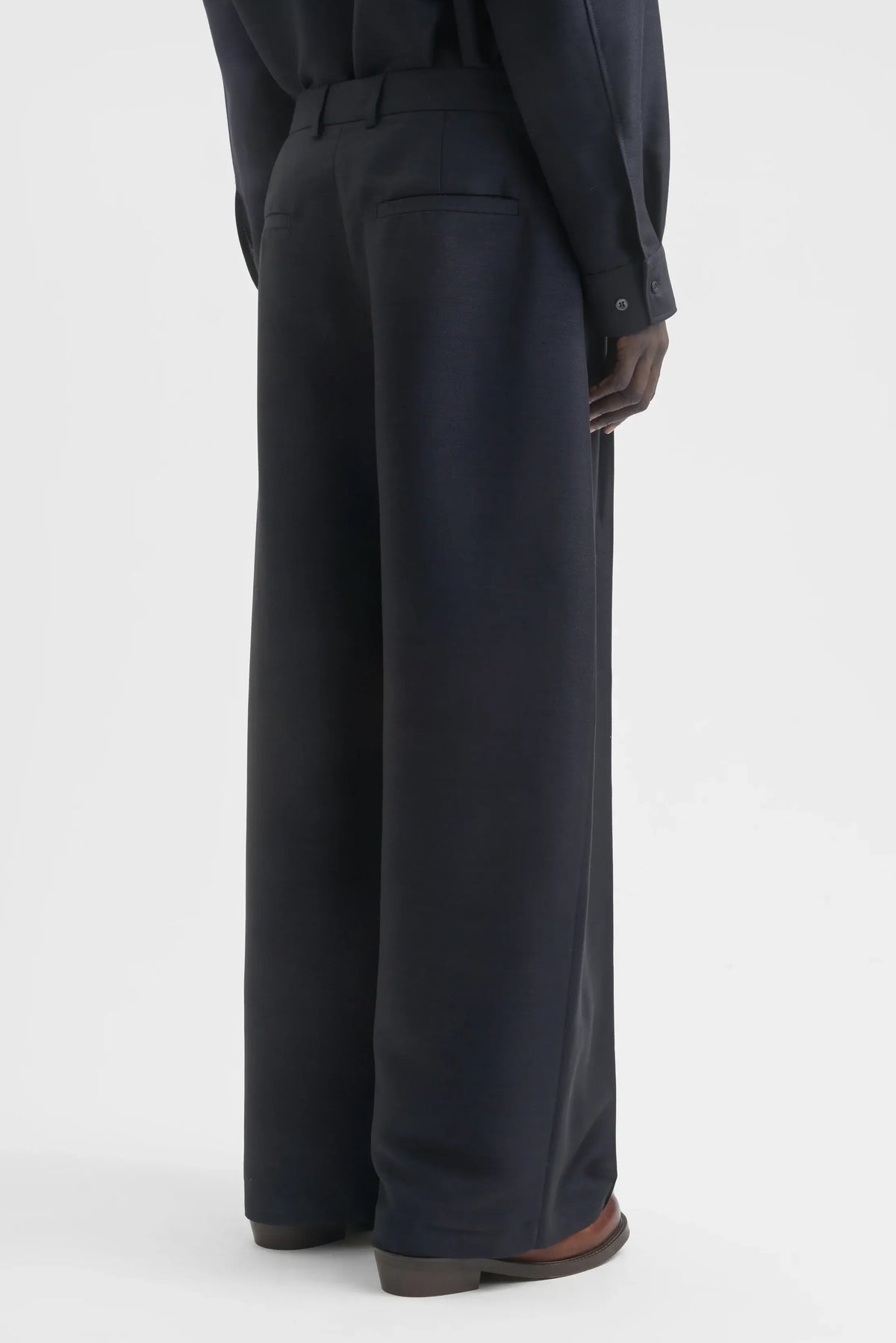 Pleated Wide Trouser - Dark Navy