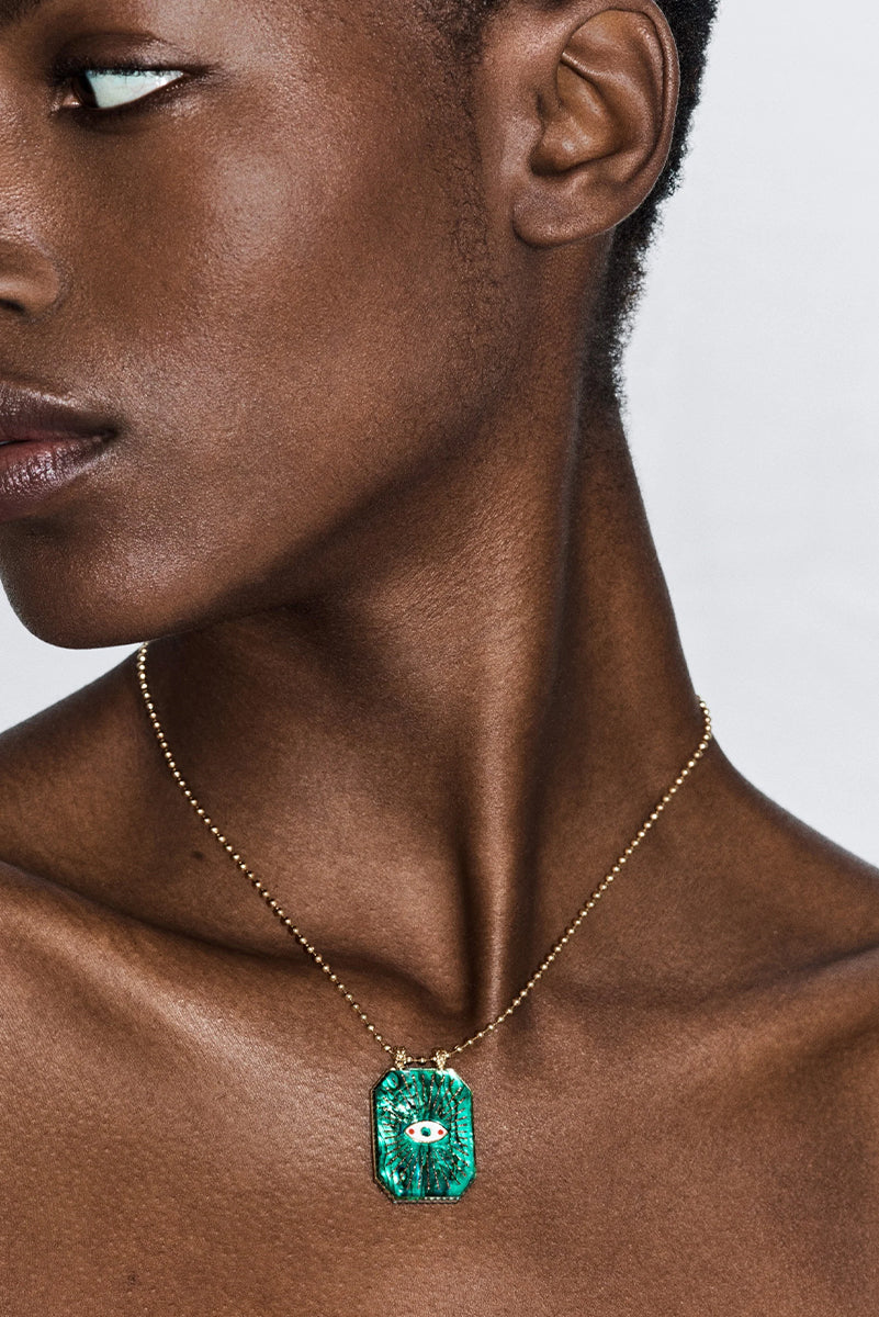 MARIE LICHTENBERG Raiz'in Scapular  Mother Of Pearl Green - 28mm