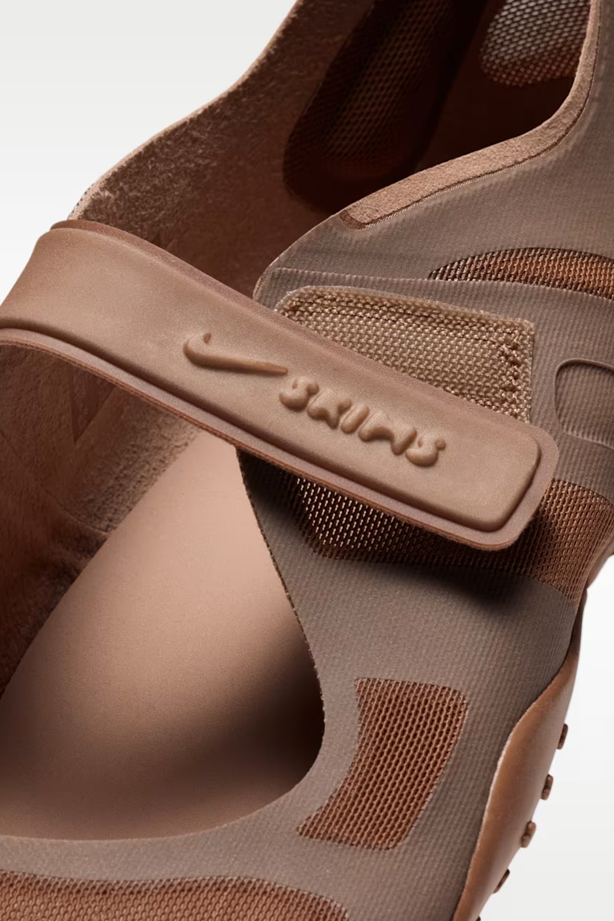 NikeSKIMS Rift Mesh - Shadow Brown