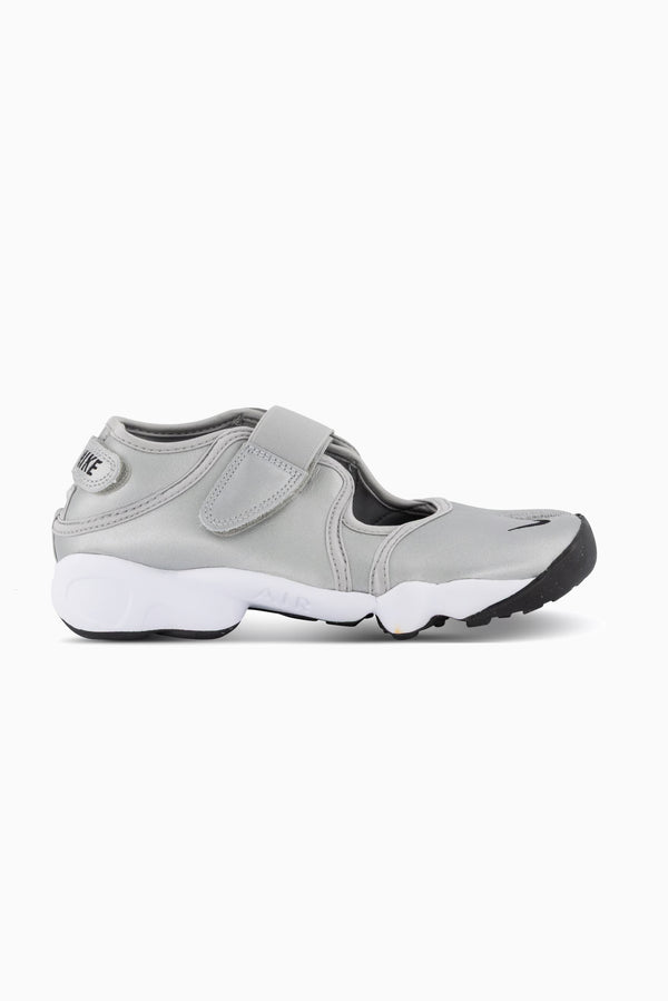 Air Rift - Metallic Silver/Sail Black
