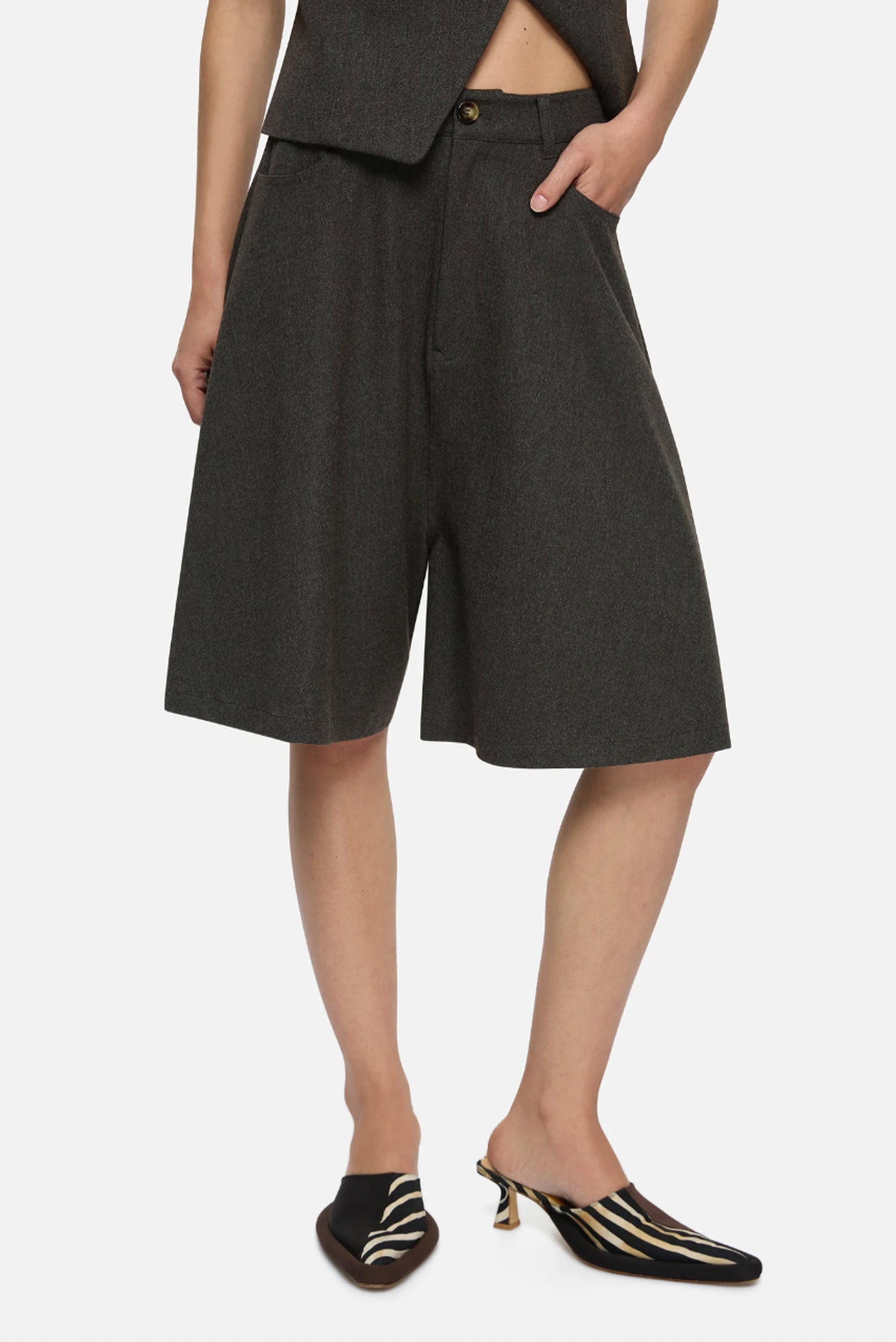 Jasmine Shorts - Charcoal