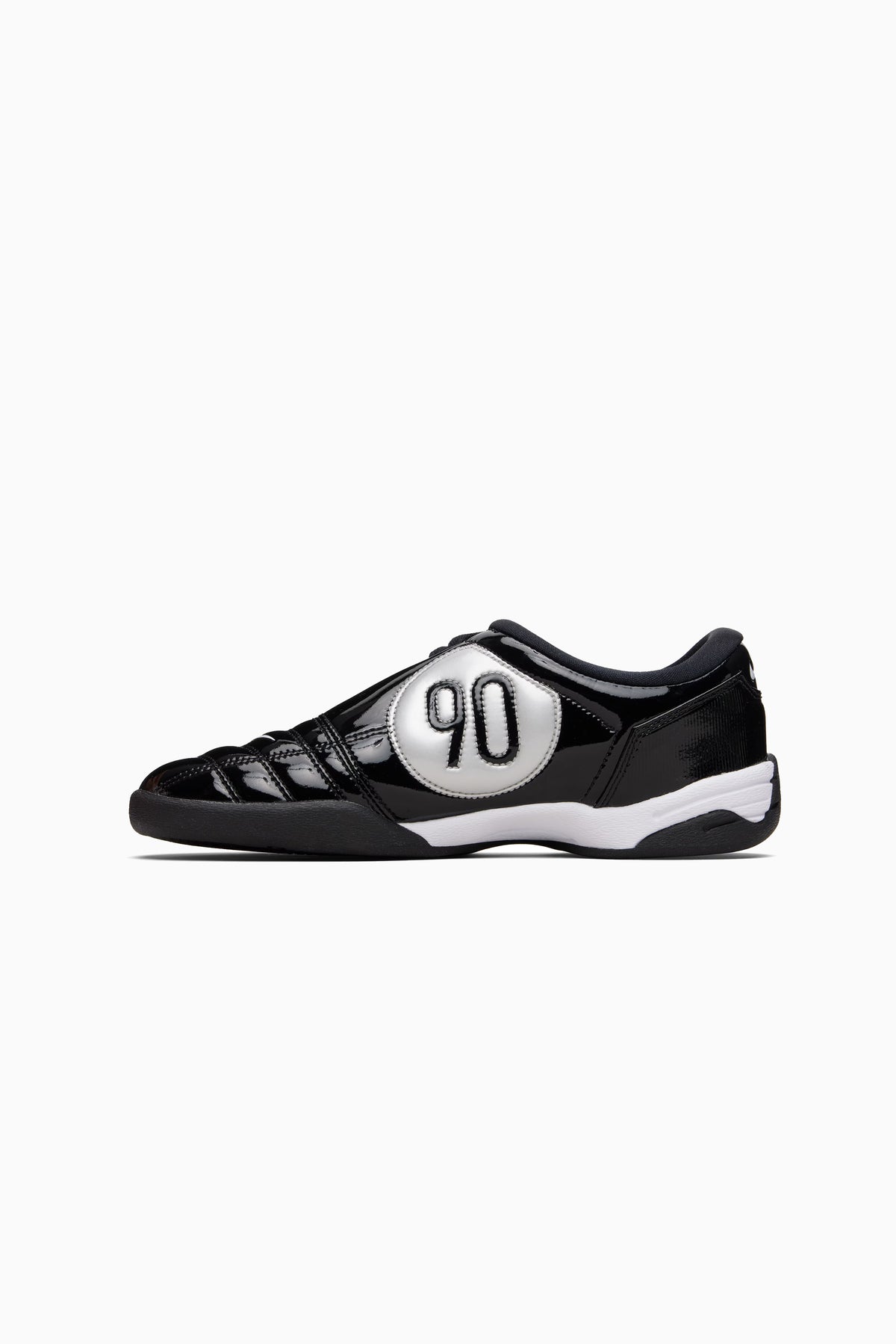 Total 90 - Black/White