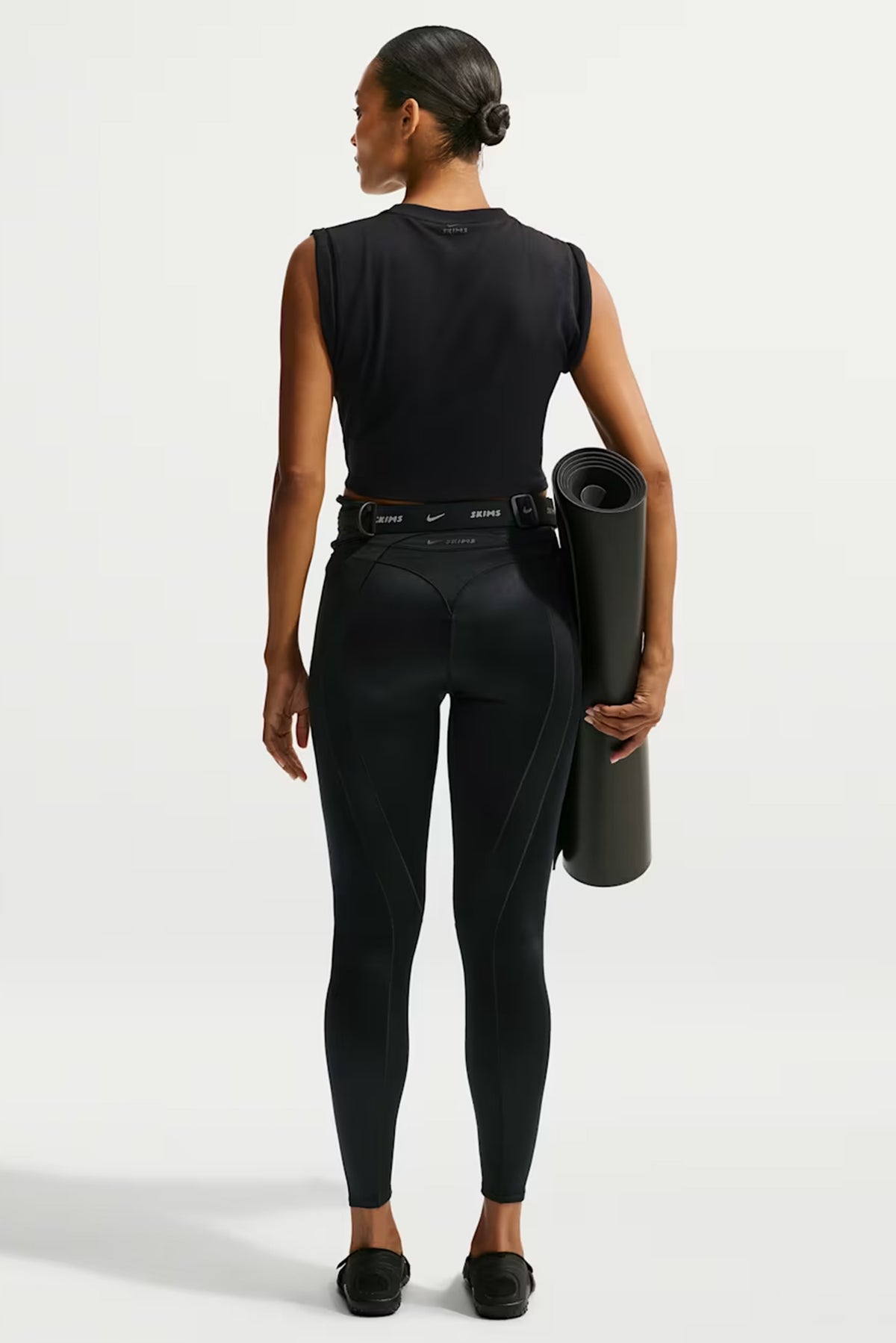NikeSKIMS Performance Cotton Blend Cropped Twist Tank Top - Obsidian